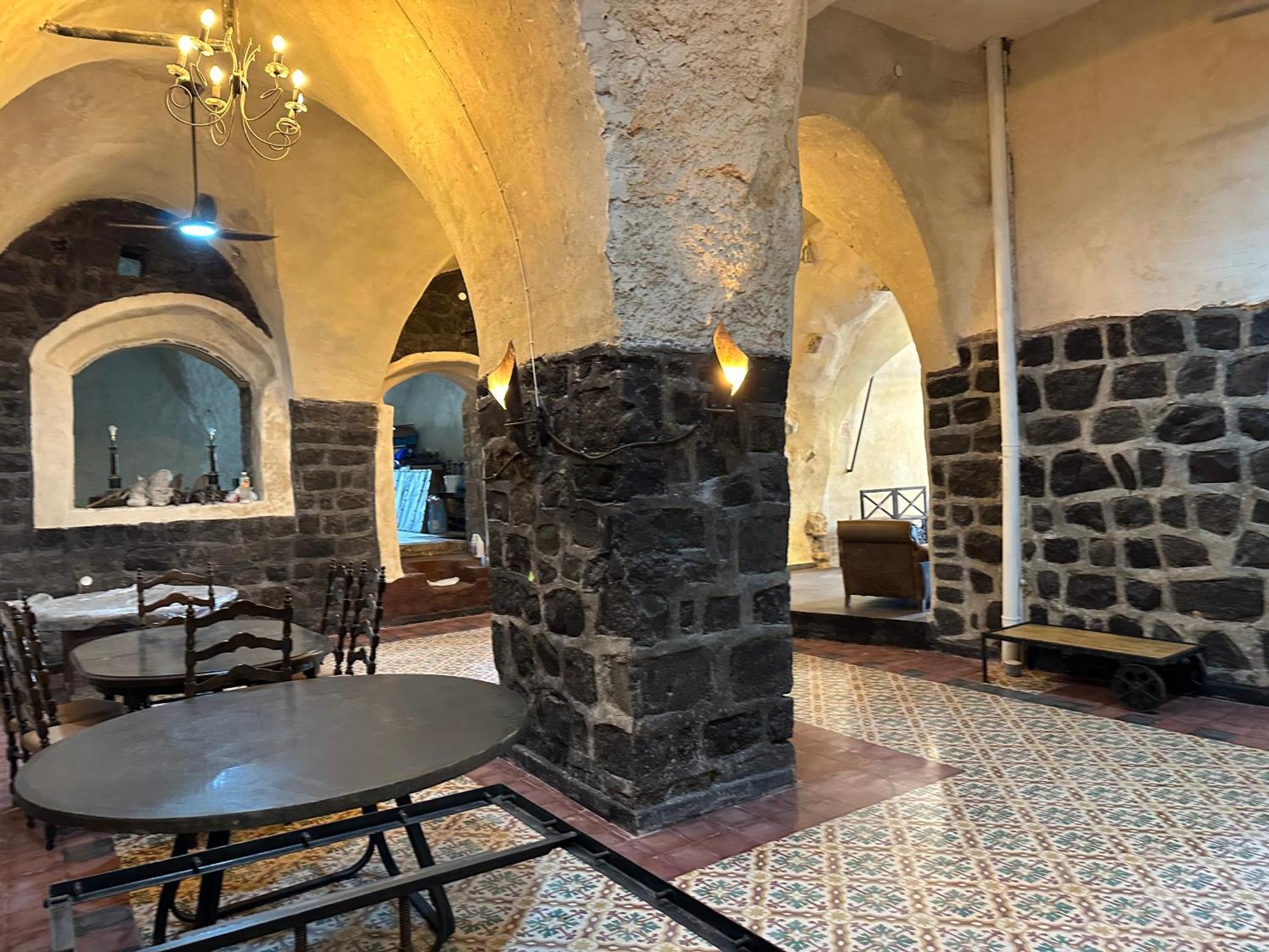 ホテル Dona Castle ティベリア エクステリア 写真